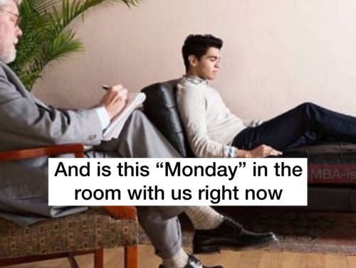 It’s Monday, have these work memes to get you throug the work week (27 Photos) 1